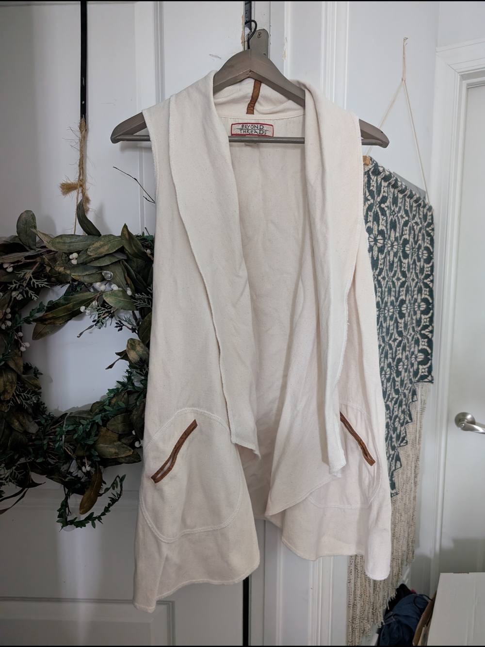 Boho Beyond Threads Boho Ivory Cotton Swing Vest Small